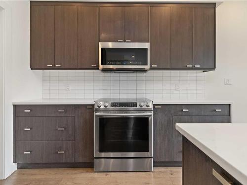 1047 Goldstream Ave, Langford, BC - Indoor Photo Showing Kitchen With Upgraded Kitchen