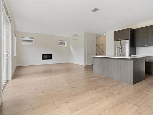 1047 Goldstream Ave, Langford, BC - Indoor Photo Showing Kitchen