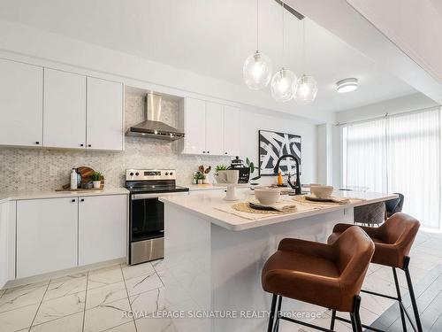 111 Closson Dr, Whitby, ON - Indoor Photo Showing Kitchen With Upgraded Kitchen