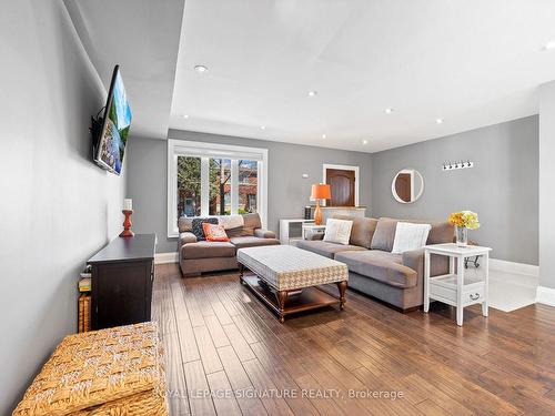 109 Symons St, Toronto, ON - Indoor Photo Showing Living Room