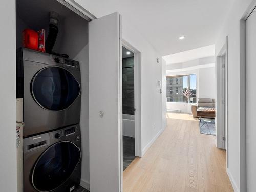 Salle de lavage - 501-405 Rue Sherbrooke E., Montréal (Le Plateau-Mont-Royal), QC - Indoor Photo Showing Laundry Room