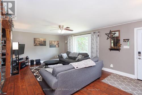 671 Balsam Lake Drive, Kawartha Lakes (Kirkfield), ON - Indoor Photo Showing Living Room