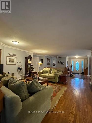 680 Trailview Drive, Peterborough (Ashburnham), ON - Indoor Photo Showing Living Room