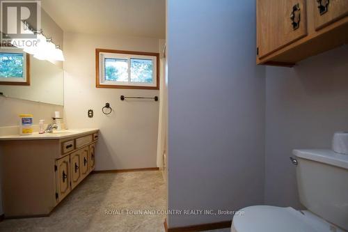 152 King Street, Kawartha Lakes (Woodville), ON - Indoor Photo Showing Bathroom