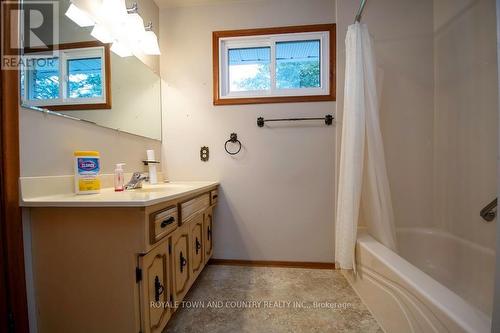 152 King Street, Kawartha Lakes (Woodville), ON - Indoor Photo Showing Bathroom