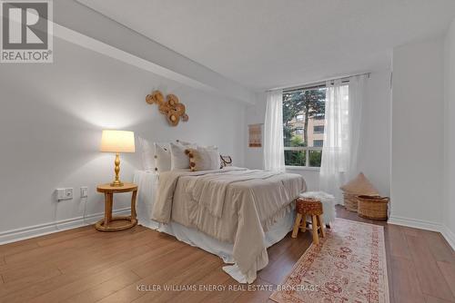 213 - 1200 Don Mills Road, Toronto (Banbury-Don Mills), ON - Indoor Photo Showing Bedroom