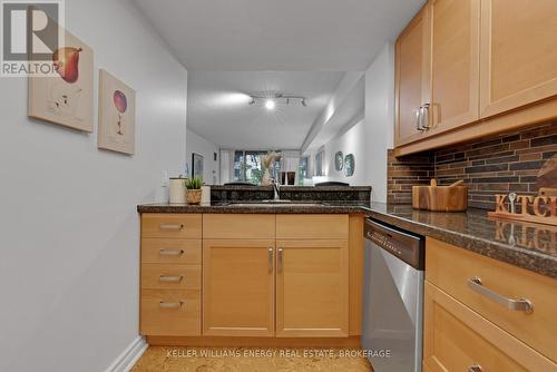 213 - 1200 Don Mills Road, Toronto (Banbury-Don Mills), ON - Indoor Photo Showing Kitchen