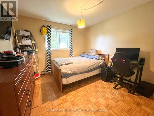 424 Frontenac Crescent, Timmins, ON - Indoor Photo Showing Bedroom