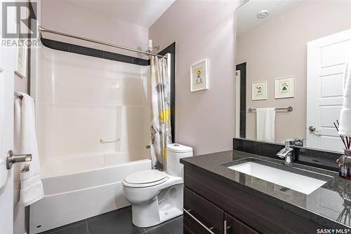 114 Johns Road, Saskatoon, SK - Indoor Photo Showing Bathroom