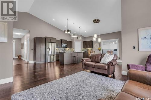 114 Johns Road, Saskatoon, SK - Indoor Photo Showing Living Room