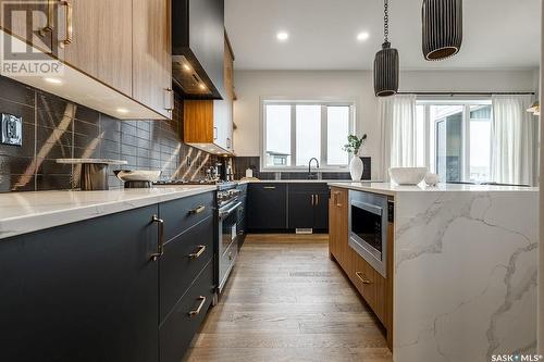 501 Greenbryre Bend, Greenbryre, SK - Indoor Photo Showing Kitchen With Upgraded Kitchen