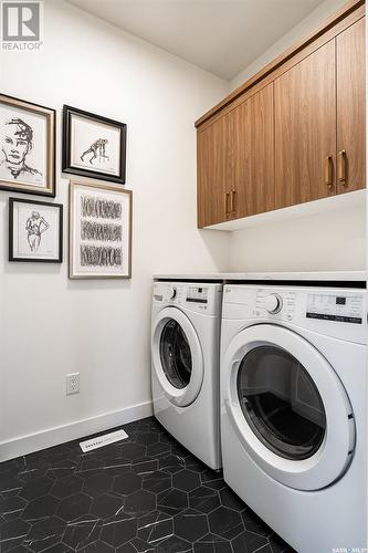 501 Greenbryre Bend, Greenbryre, SK - Indoor Photo Showing Laundry Room