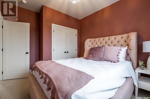 501 Greenbryre Bend, Greenbryre, SK - Indoor Photo Showing Bedroom