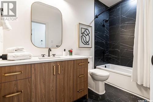 501 Greenbryre Bend, Greenbryre, SK - Indoor Photo Showing Bathroom