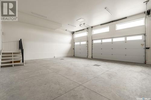 501 Greenbryre Bend, Greenbryre, SK - Indoor Photo Showing Garage