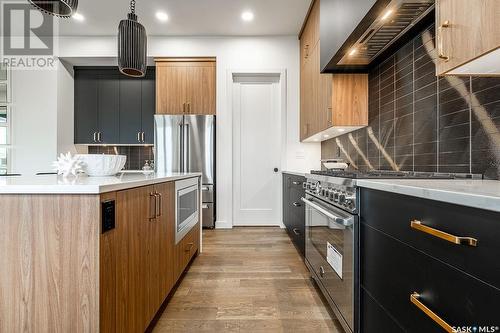 501 Greenbryre Bend, Greenbryre, SK - Indoor Photo Showing Kitchen With Stainless Steel Kitchen With Upgraded Kitchen