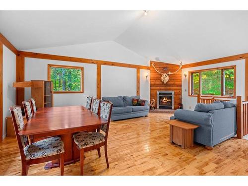 Dining room - 466 Ch. Du Lac-Mercier, Mont-Tremblant, QC - Indoor With Fireplace