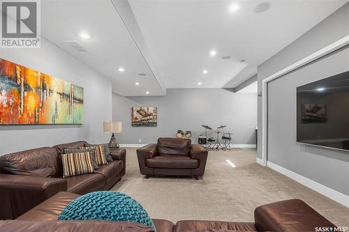 506 Gillies Cove, Saskatoon, SK - Indoor Photo Showing Living Room