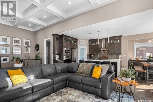 506 Gillies Cove, Saskatoon, SK - Indoor Photo Showing Living Room