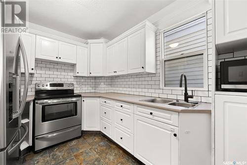 2329 Montreal Street, Regina, SK - Indoor Photo Showing Kitchen With Double Sink With Upgraded Kitchen