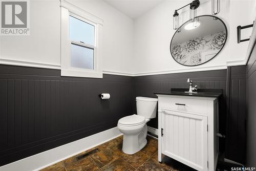 2329 Montreal Street, Regina, SK - Indoor Photo Showing Bathroom