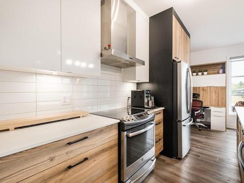 Kitchen - 7-303 Rue De L'Aigle, Carignan, QC - Indoor Photo Showing Kitchen