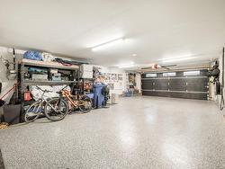 Garage - 