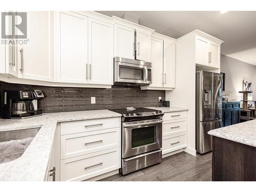 840 Stockley Street Unit# 3, Kelowna, BC - Indoor Photo Showing Kitchen With Stainless Steel Kitchen With Upgraded Kitchen