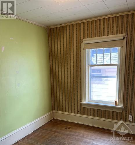 upper unit - 46 Victoria Avenue, Smiths Falls, ON - Indoor Photo Showing Other Room