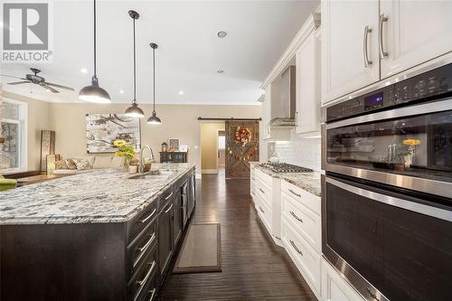 765 Remington Court, Sarnia, ON - Indoor Photo Showing Kitchen With Upgraded Kitchen