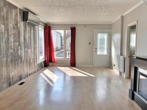 Salon - 212 Rue Monseigneur-Tessier O., Rouyn-Noranda, QC - Indoor Photo Showing Other Room