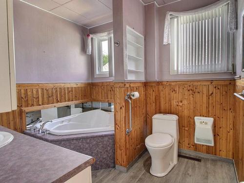 Salle de bains - 212 Rue Monseigneur-Tessier O., Rouyn-Noranda, QC - Indoor Photo Showing Bathroom