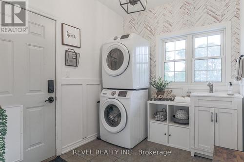 9 Grills Road, Kawartha Lakes, ON - Indoor Photo Showing Laundry Room