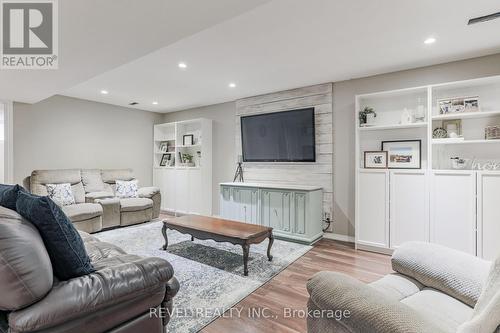 9 Grills Road, Kawartha Lakes, ON - Indoor Photo Showing Living Room