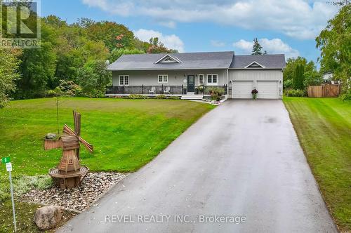 9 Grills Road, Kawartha Lakes, ON - Outdoor With Deck Patio Veranda With Facade