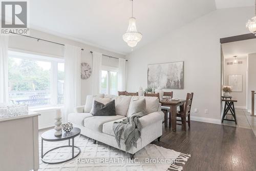 9 Grills Road, Kawartha Lakes, ON - Indoor Photo Showing Living Room