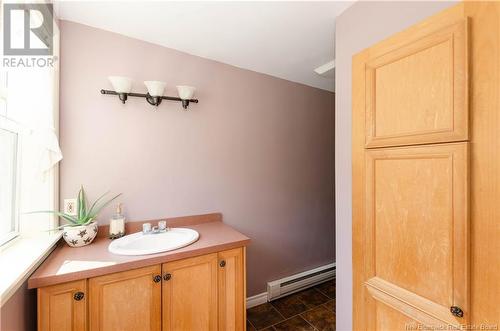 70 Baxter, Lower Coverdale, NB - Indoor Photo Showing Bathroom