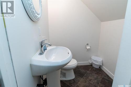 310 8Th Street E, Wynyard, SK - Indoor Photo Showing Bathroom