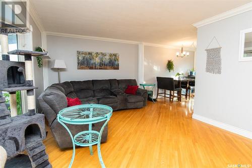 310 8Th Street E, Wynyard, SK - Indoor Photo Showing Living Room