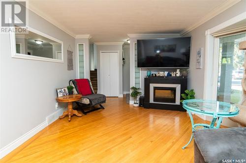 310 8Th Street E, Wynyard, SK - Indoor Photo Showing Living Room With Fireplace