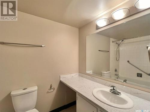 225 65 Westfield Drive, Regina, SK - Indoor Photo Showing Bathroom