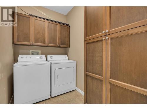 1007 Harvey Avenue Unit# 204, Kelowna, BC - Indoor Photo Showing Laundry Room