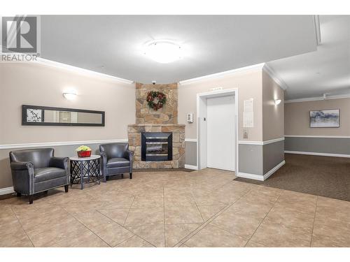 1007 Harvey Avenue Unit# 204, Kelowna, BC - Indoor With Fireplace