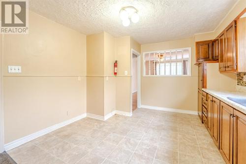 43 Cedar Drive, St. John'S, NL - Indoor Photo Showing Kitchen