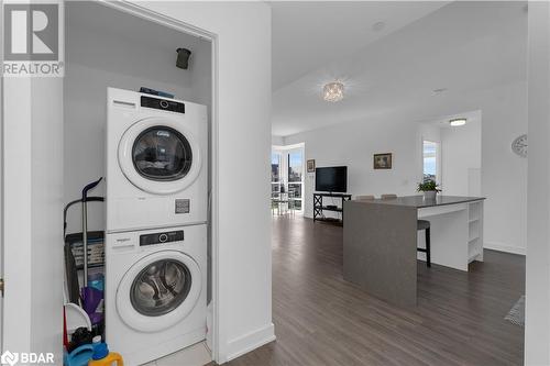 681 Yonge Street Unit# 311, Barrie, ON - Indoor Photo Showing Laundry Room