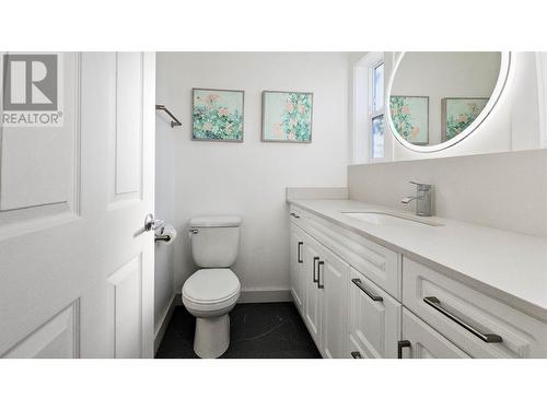 505 Francis Avenue Unit# 4, Kelowna, BC - Indoor Photo Showing Bathroom