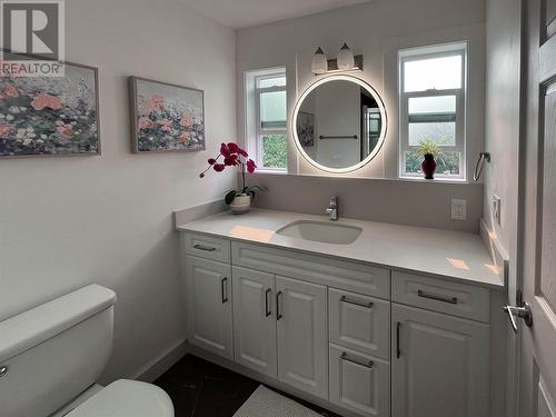 505 Francis Avenue Unit# 4, Kelowna, BC - Indoor Photo Showing Bathroom