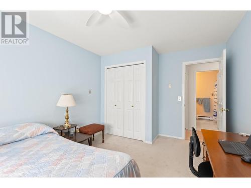 3283 Casorso Road Unit# 303, Kelowna, BC - Indoor Photo Showing Bedroom