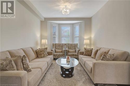 219 Ridge Road, Cambridge, ON - Indoor Photo Showing Living Room