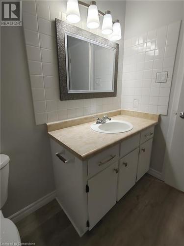 272 Bakersfield Drive, Cambridge, ON - Indoor Photo Showing Bathroom